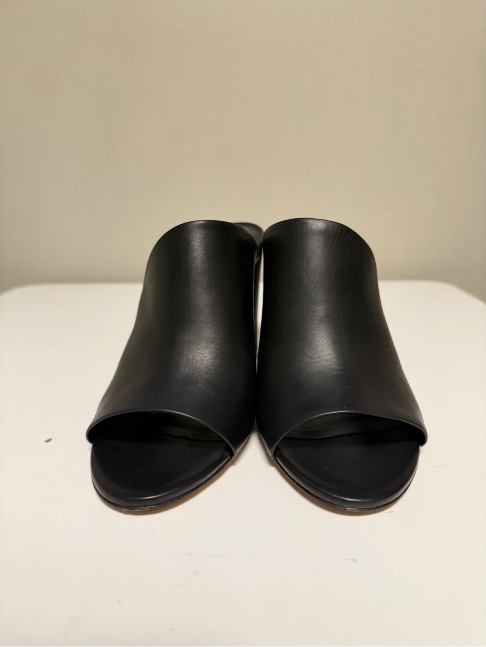 Vince Hanna Black Leather Block Heel Mule Sandals Open Toe Women’s US 8